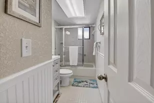 5250 Las Verdes Cir, Delray Beach, FL 33484 - Photo 11