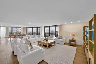 19667 Turnberry Way, Miami, FL 33180 - Photo 5