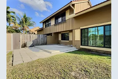 2652 Riverside Drive, Coral Springs, FL 33065 - Photo 23