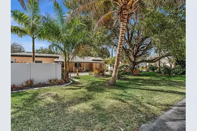 2016 NE 14th Court #2018/B, Fort Lauderdale, FL 33304 - Photo 3