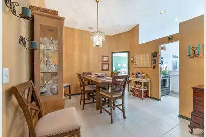 98 Gables Boulevard, Weston, FL 33326 - Photo 7