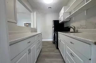 828 NE 17th Ave, Fort Lauderdale, FL 33304 - Photo 3