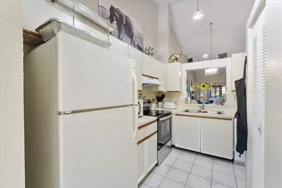 3100 NW 46th Street #203, Oakland Park, FL 33309 - Photo 9