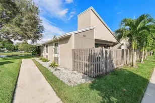 520 Woodgate Cir, Sunrise, FL 33326 - Photo 1