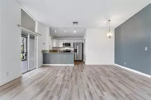 520 Woodgate Cir, Sunrise, FL 33326 - Photo 5