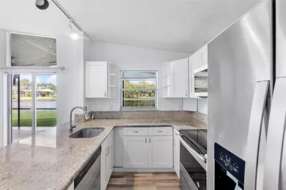 520 Woodgate Circle, Sunrise, FL 33326 - Photo 7