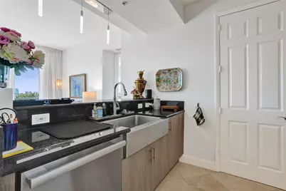 2601 NE 14th Avenue #401, Wilton Manors, FL 33334 - Photo 7