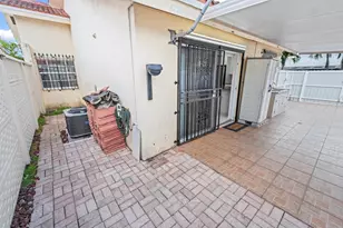 2597 W 73rd Pl, Hialeah, FL 33016 - Photo 35