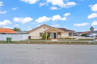 2597 W 73rd Pl, Hialeah, FL 33016 - Photo 5