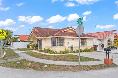 2597 W 73rd Place, Hialeah, FL 33016 - Photo 9