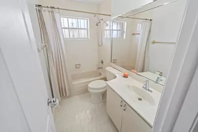 2597 W 73rd Place, Hialeah, FL 33016 - Photo 31