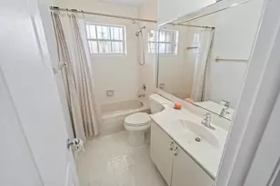 2597 W 73rd Pl, Hialeah, FL 33016 - Photo 31