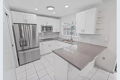 2597 W 73rd Place, Hialeah, FL 33016 - Photo 23