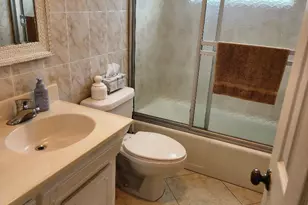 4141 NW 44th Ave, Lauderdale Lakes, FL 33319 - Photo 15