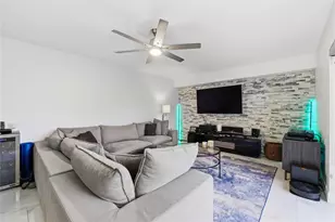 1017 10th Way, West Palm Beach, FL 33407 - Photo 3