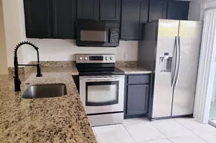 89 SW 3rd St, Pompano Beach, FL 33060 - Photo 3