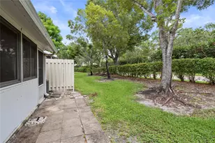 1186 SW 44th Ave, Deerfield Beach, FL 33442 - Photo 25