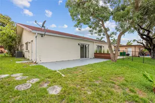 7656 NW 73rd Terrace, Tamarac, FL 33321 - Photo 23