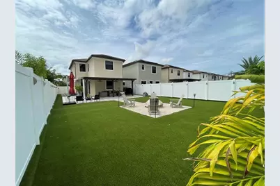 3465 W 110th Terrace, Hialeah, FL 33018 - Photo 25