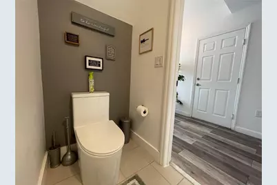 3465 W 110th Terrace, Hialeah, FL 33018 - Photo 13