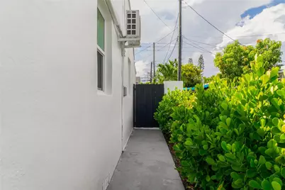 2724 SW 34th Court #B, Miami, FL 33133 - Photo 31