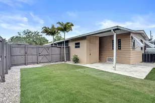 21411 NW 3rd St, Pembroke Pines, FL 33029 - Photo 41