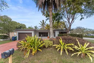 795 NE 165th St, Miami, FL 33162 - Photo 1