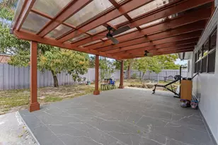 795 NE 165th St, Miami, FL 33162 - Photo 25