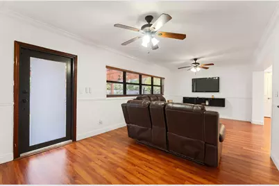 795 NE 165th Street, Miami, FL 33162 - Photo 9