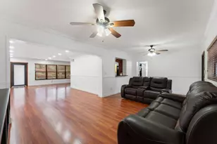 795 NE 165th St, Miami, FL 33162 - Photo 11