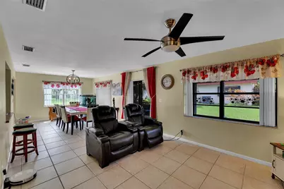 9802 NW 75th Court, Tamarac, FL 33321 - Photo 23