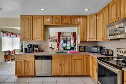 9802 NW 75th Court, Tamarac, FL 33321 - Photo 33