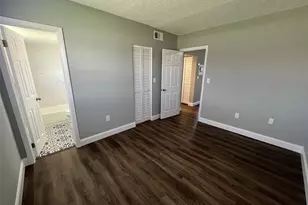 2605 NW 135th St, Miami, FL 33167 - Photo 9