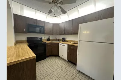 327 Pine Ridge Circle #B2, Greenacres, FL 33463 - Photo 3