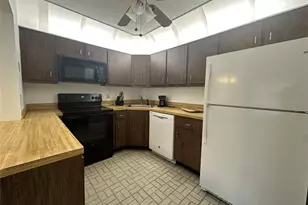 327 Pine Ridge Cir, Greenacres, FL 33463 - Photo 3