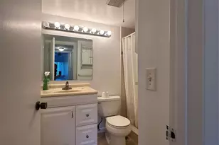 327 Pine Ridge Cir, Greenacres, FL 33463 - Photo 9