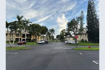 327 Pine Ridge Circle #B2, Greenacres, FL 33463 - Photo 11