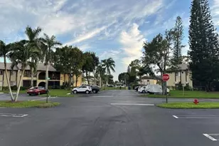 327 Pine Ridge Cir, Greenacres, FL 33463 - Photo 11