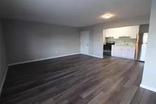 2561 NW 135th St, Miami, FL 33167 - Photo 3