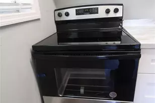 2561 NW 135th St, Miami, FL 33167 - Photo 21