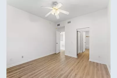 504 7th Square #103, Vero Beach, FL 32962 - Photo 9