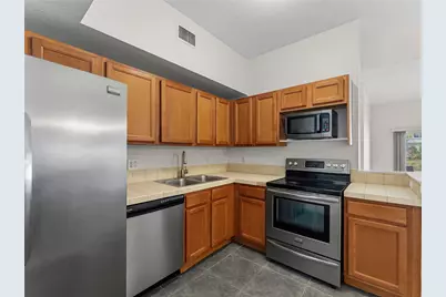 504 7th Square #103, Vero Beach, FL 32962 - Photo 5