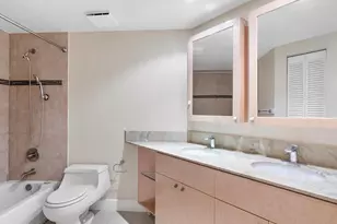 18260 N Bay Rd, Sunny Isles Beach, FL 33160 - Photo 15