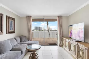 18260 N Bay Rd, Sunny Isles Beach, FL 33160 - Photo 9