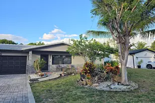 7811 NW 40th Ct, Coral Springs, FL 33065 - Photo 5