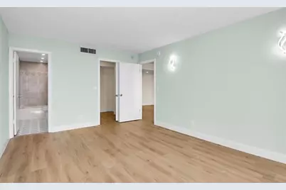 2400 Presidential Way #PH2, West Palm Beach, FL 33401 - Photo 11