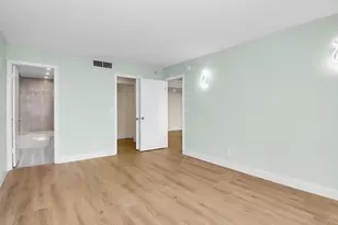 2400 Presidential Way, West Palm Beach, FL 33401 - Photo 11