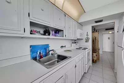 2639 N Riverside Drive #1005, Pompano Beach, FL 33062 - Photo 15