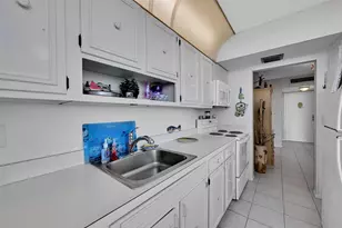 2639 N Riverside Dr, Pompano Beach, FL 33062 - Photo 15
