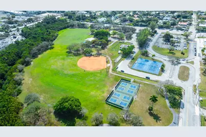 2515 NE 207th Street, Miami, FL 33180 - Photo 9